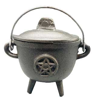 5" Cast iron cauldron w/ lid Pentagram